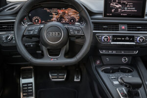 audi rs 4 avant interior 1539108567