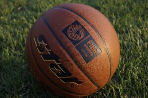 basketball ball basketball ball grass 4k 1540061563