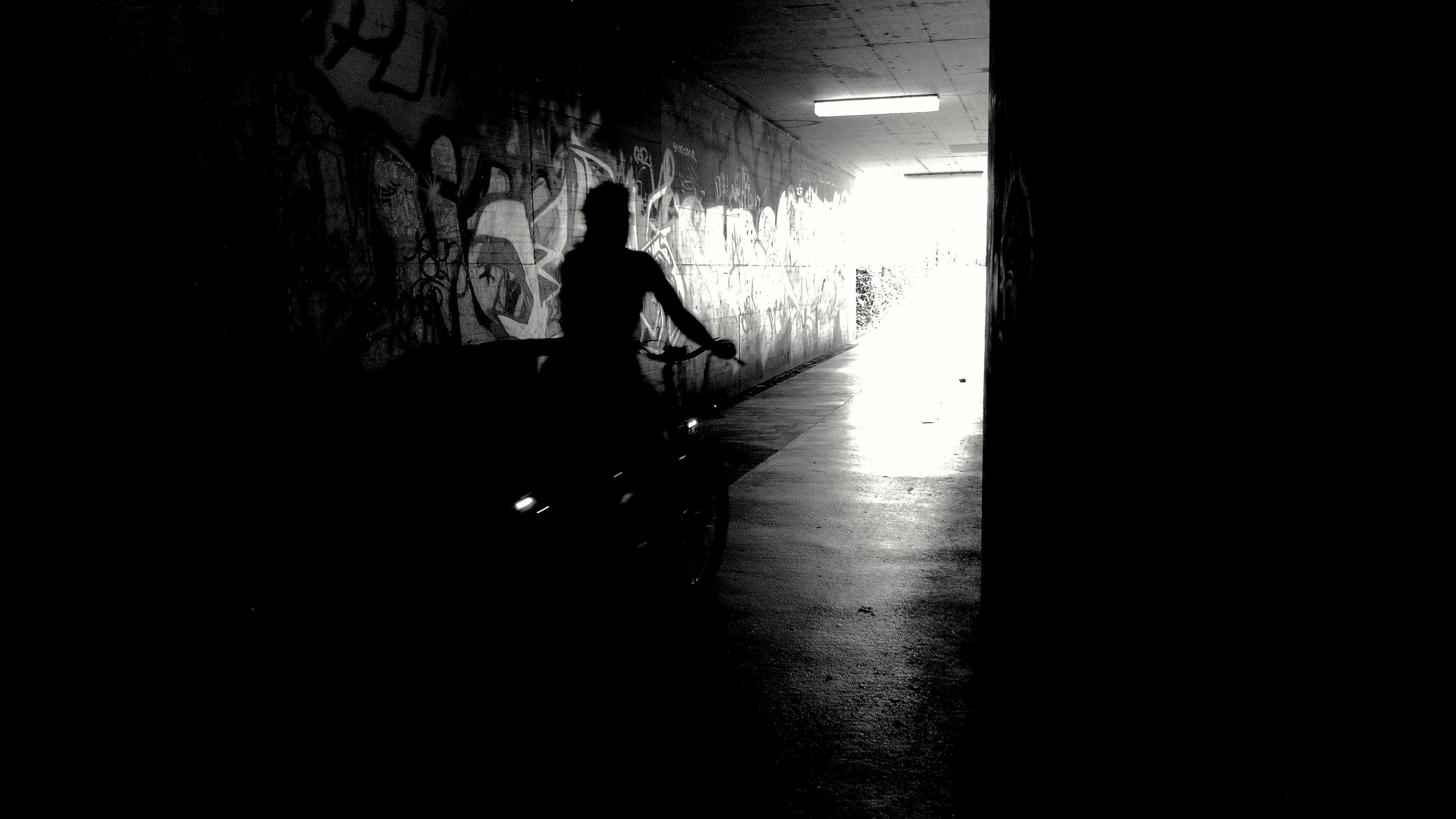 bicyclist bw silhouette graffiti 4k 1540575360