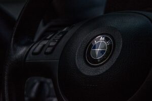 bmw wheel logo 4k 1538935183