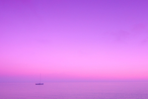 boat sea skyline lilac 4k 1540145419