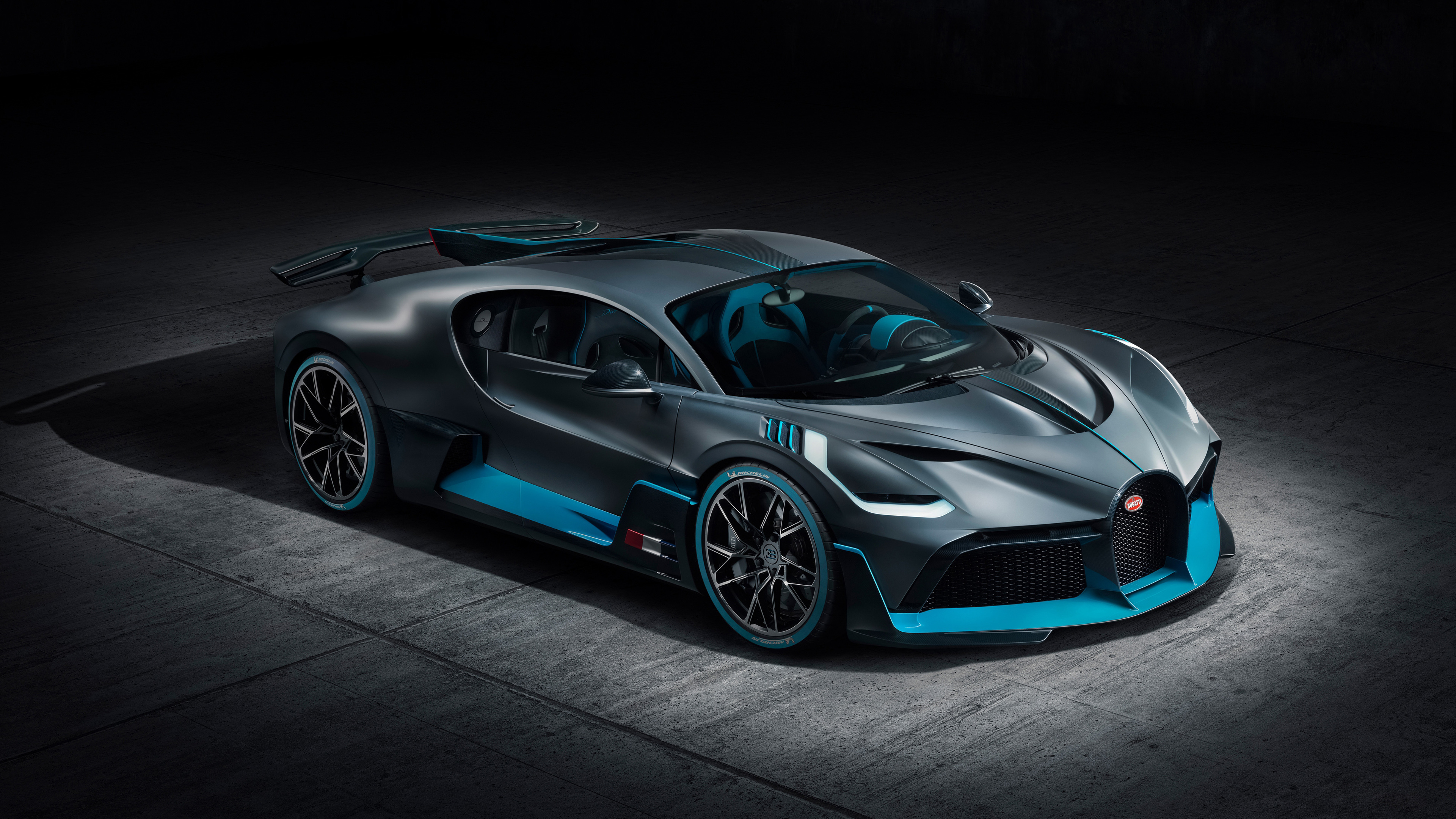 bugatti divo 2018 front 1539113995