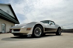 chevrolet corvette 1982 silver side view 4k 1538934850