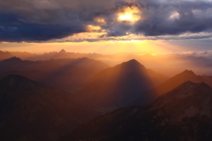 cloud rays over mountains 4k 1540134806