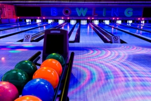 club bowling balls 4k 1540063439