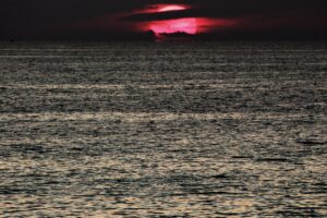 dark sunset red sea 4k 1540136313