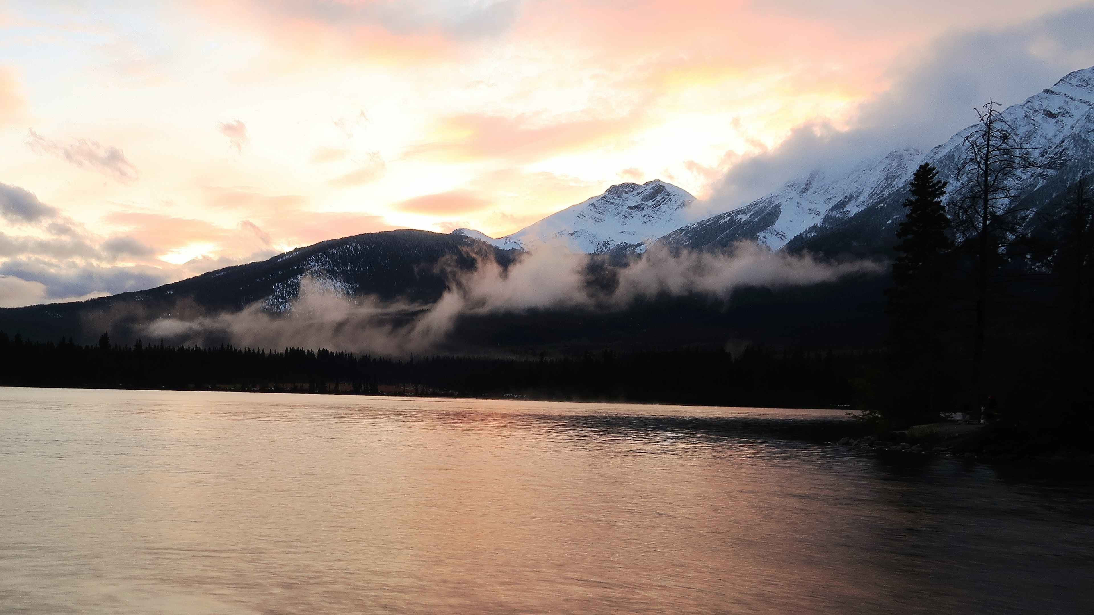 evening sky lake fog snow mountains 4k 1540133957