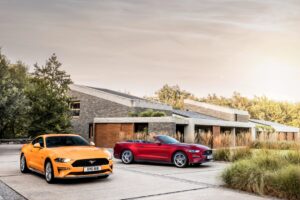 ford mustang gt fastback and ecoboost convertible 1539107084