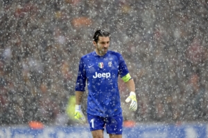 gianluigi buffon juventus football goalkeeper 4k 1540063020