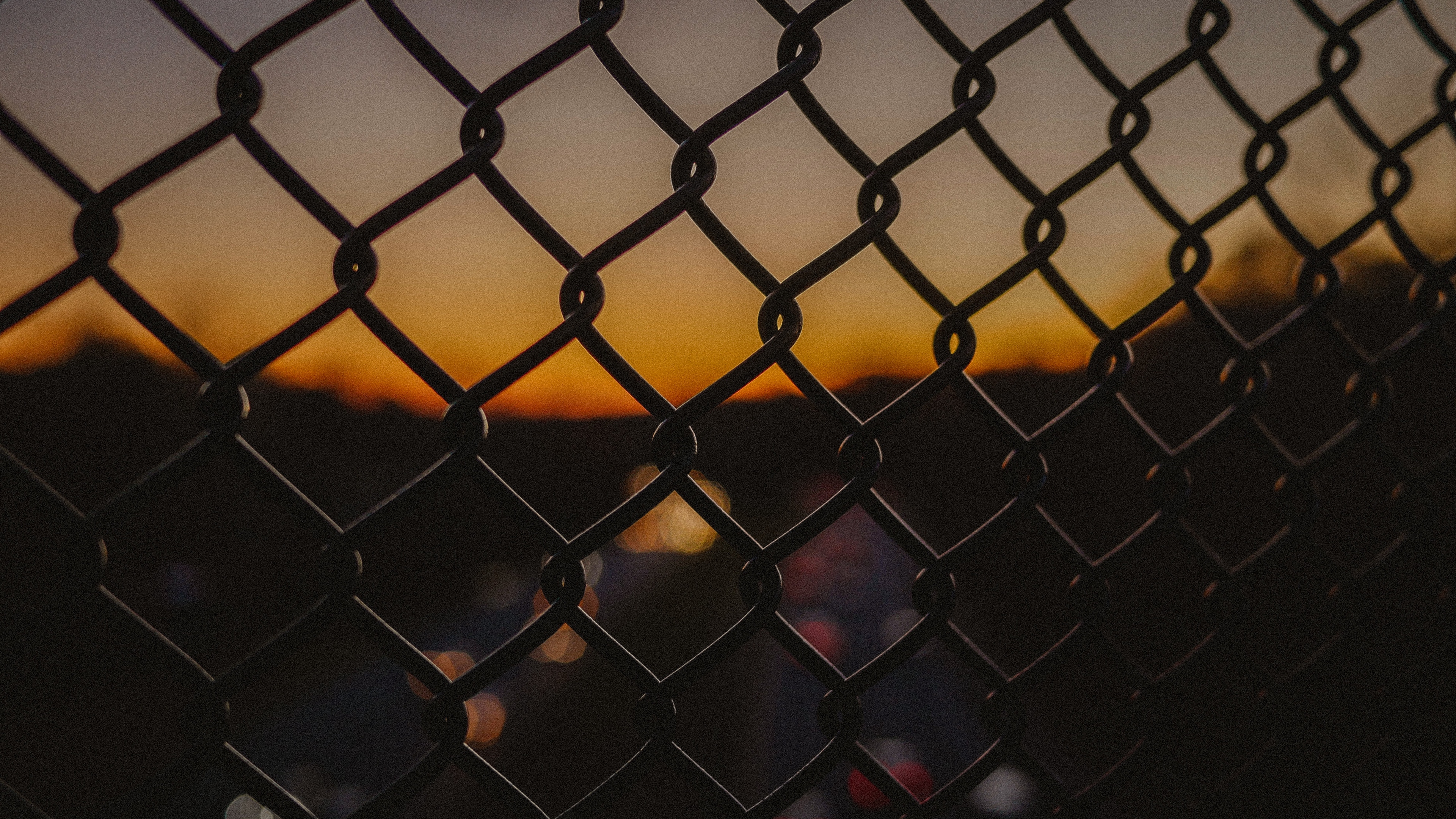 grid fence night dark 4k 1540574925