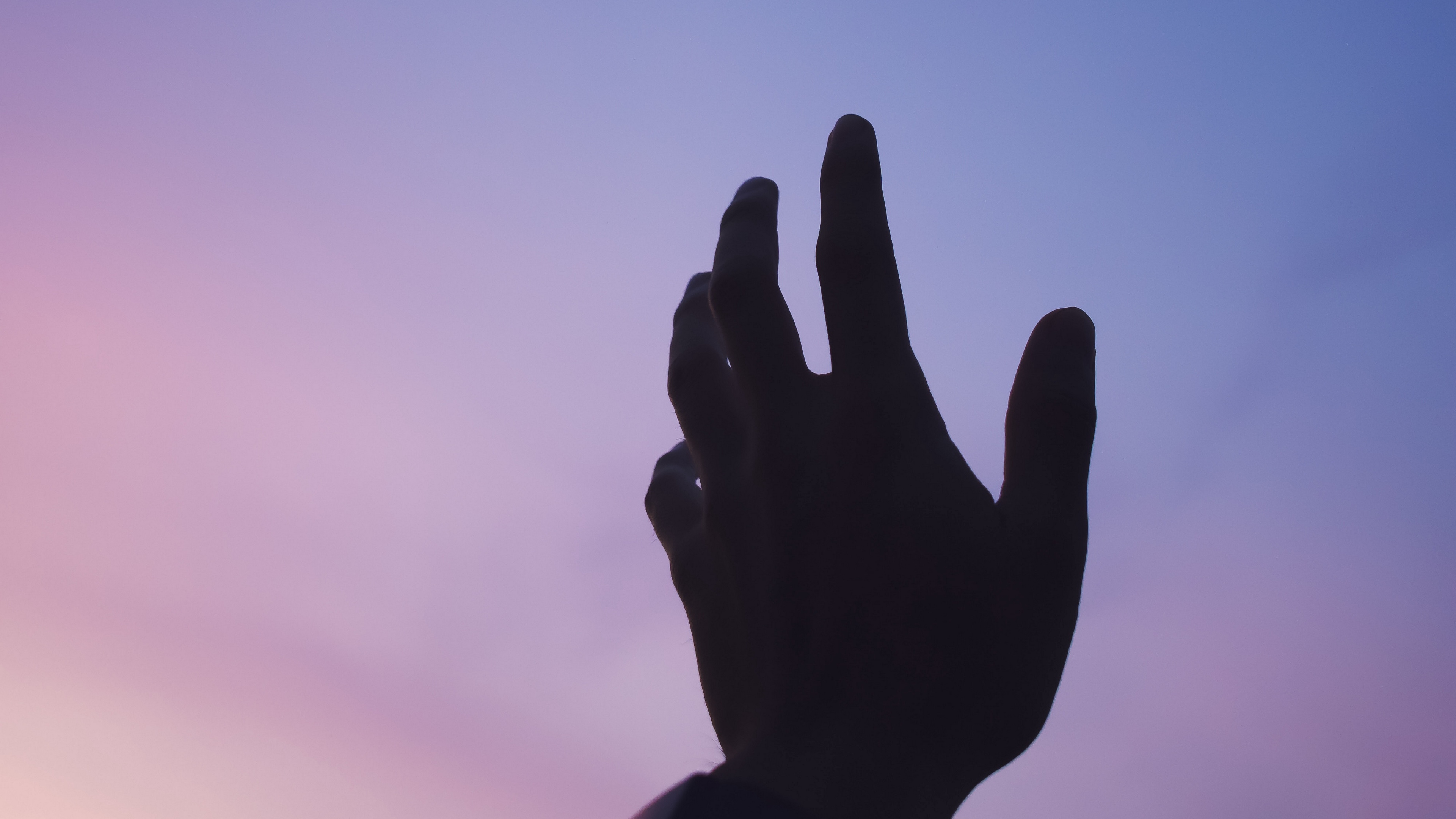 hand silhouette sky 4k 1540574790