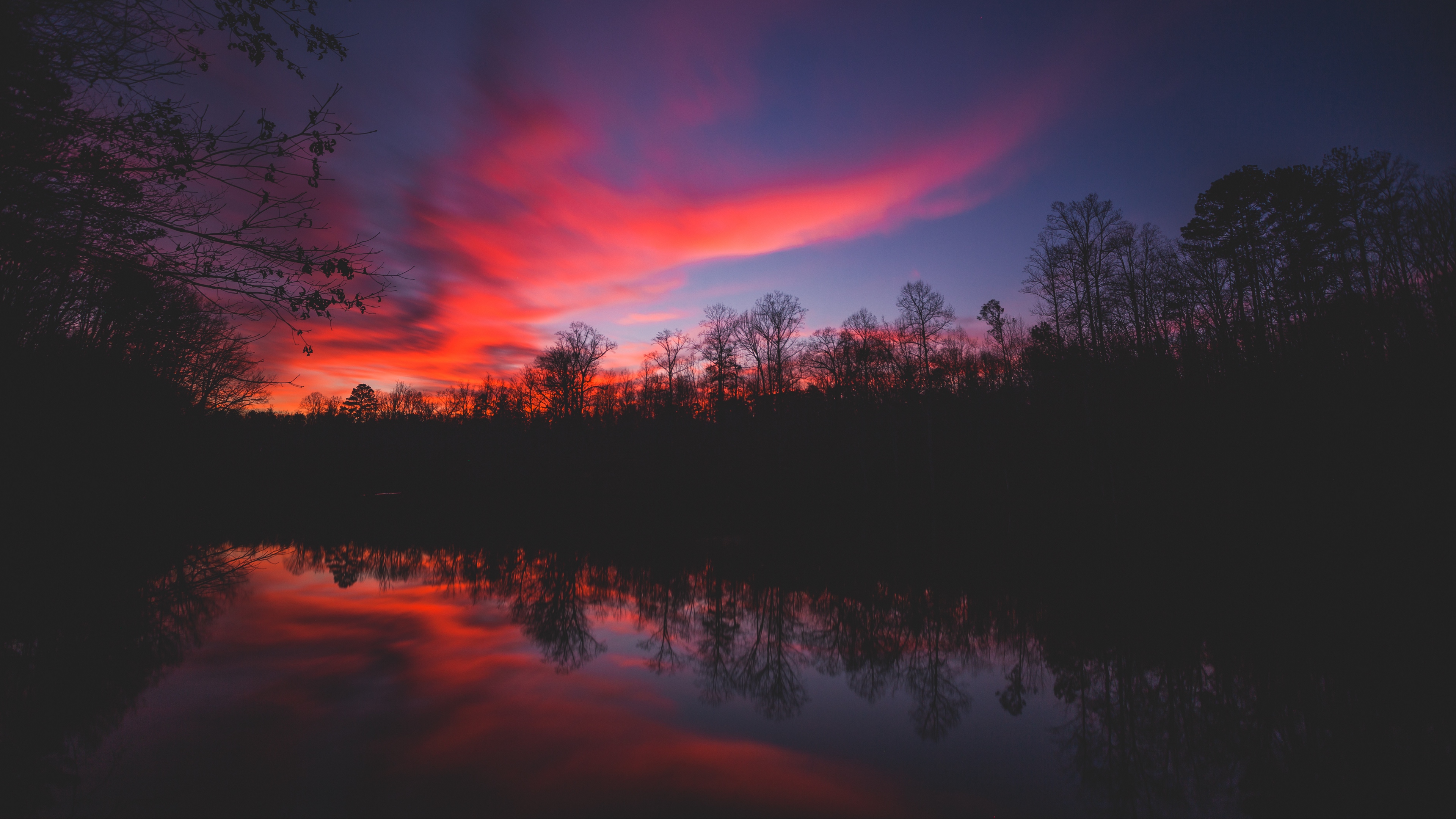 horizon sunset river reflection trees sky 4k 1540576234