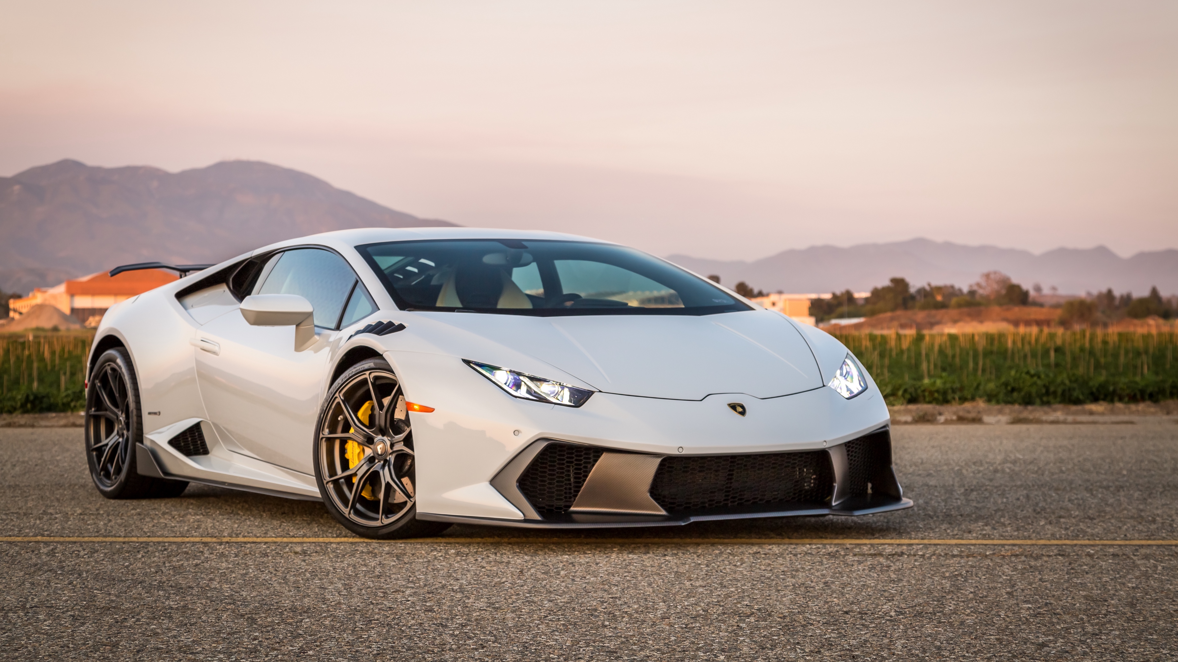 lamborghini huracan side view 4k 1538936327