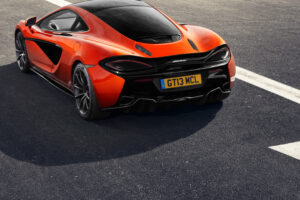 mclaren 570gt black pack rear view 1539109317