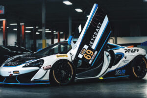 mclaren 570s gt4 8k 1539113744