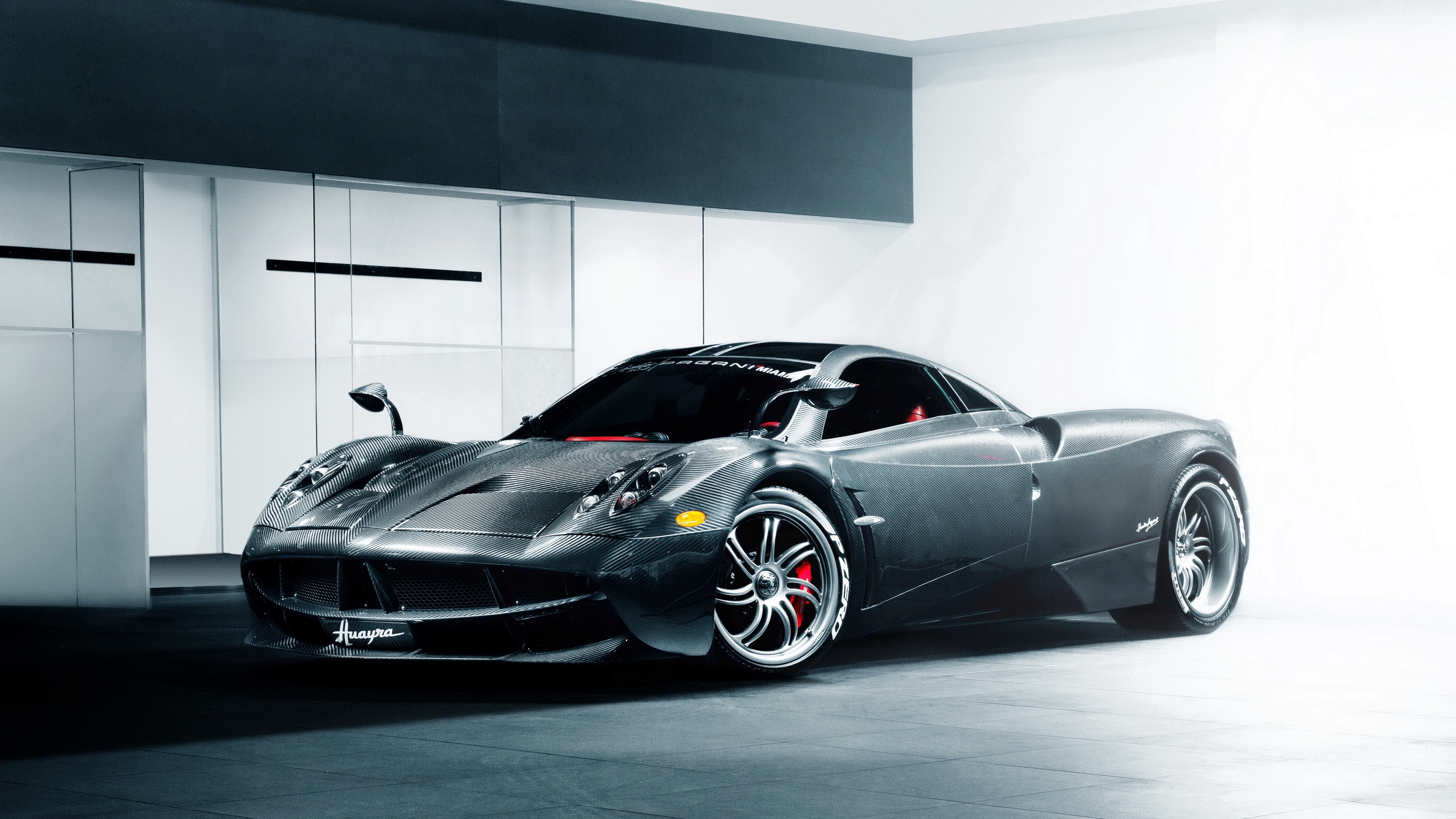 pagani huayra side view 4k 1538934866