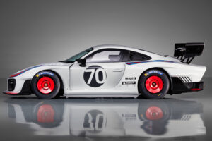 porsche 935 2019 side view 1539792771