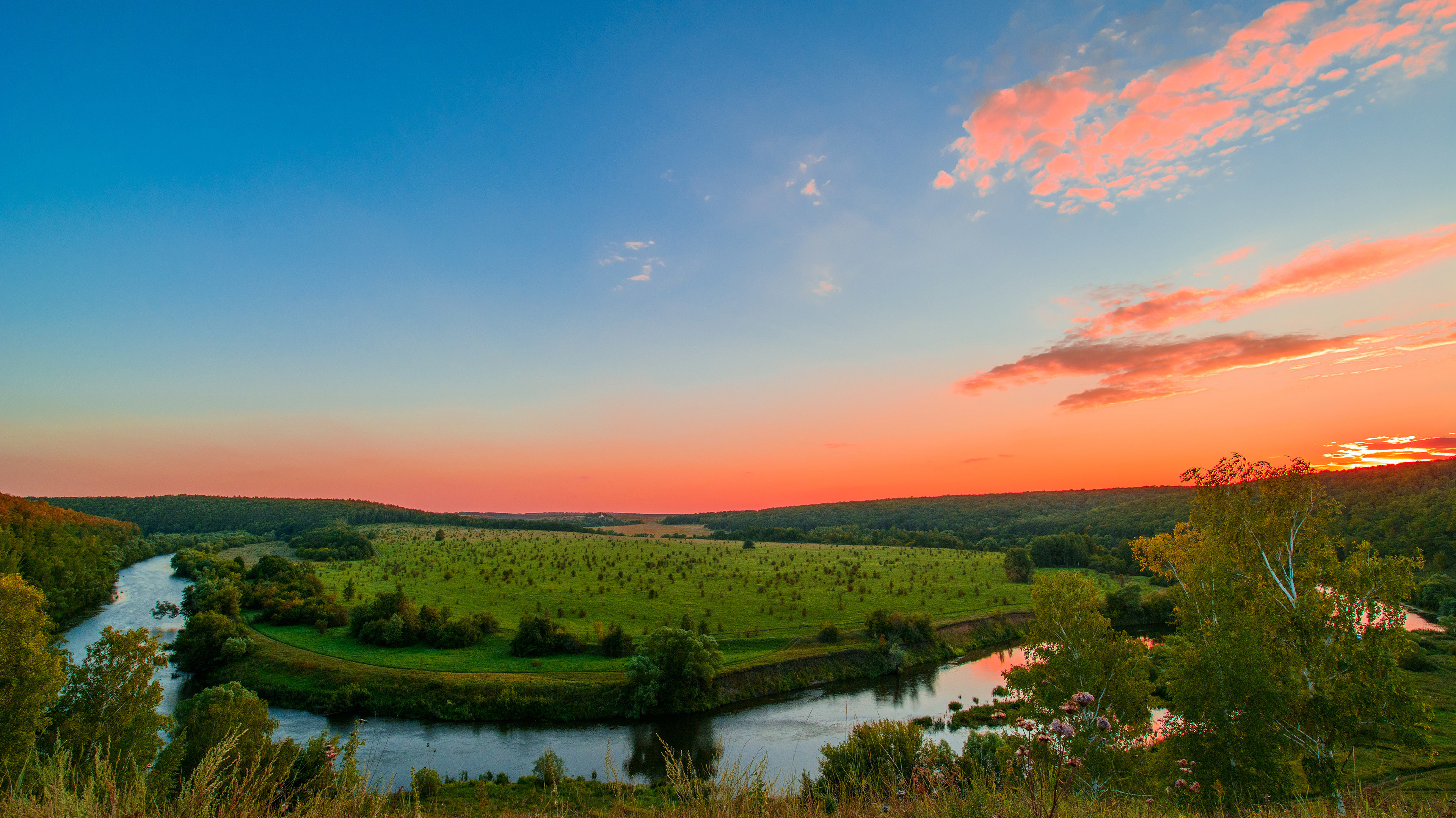 red sunset in hilly banks 4k 1540132003