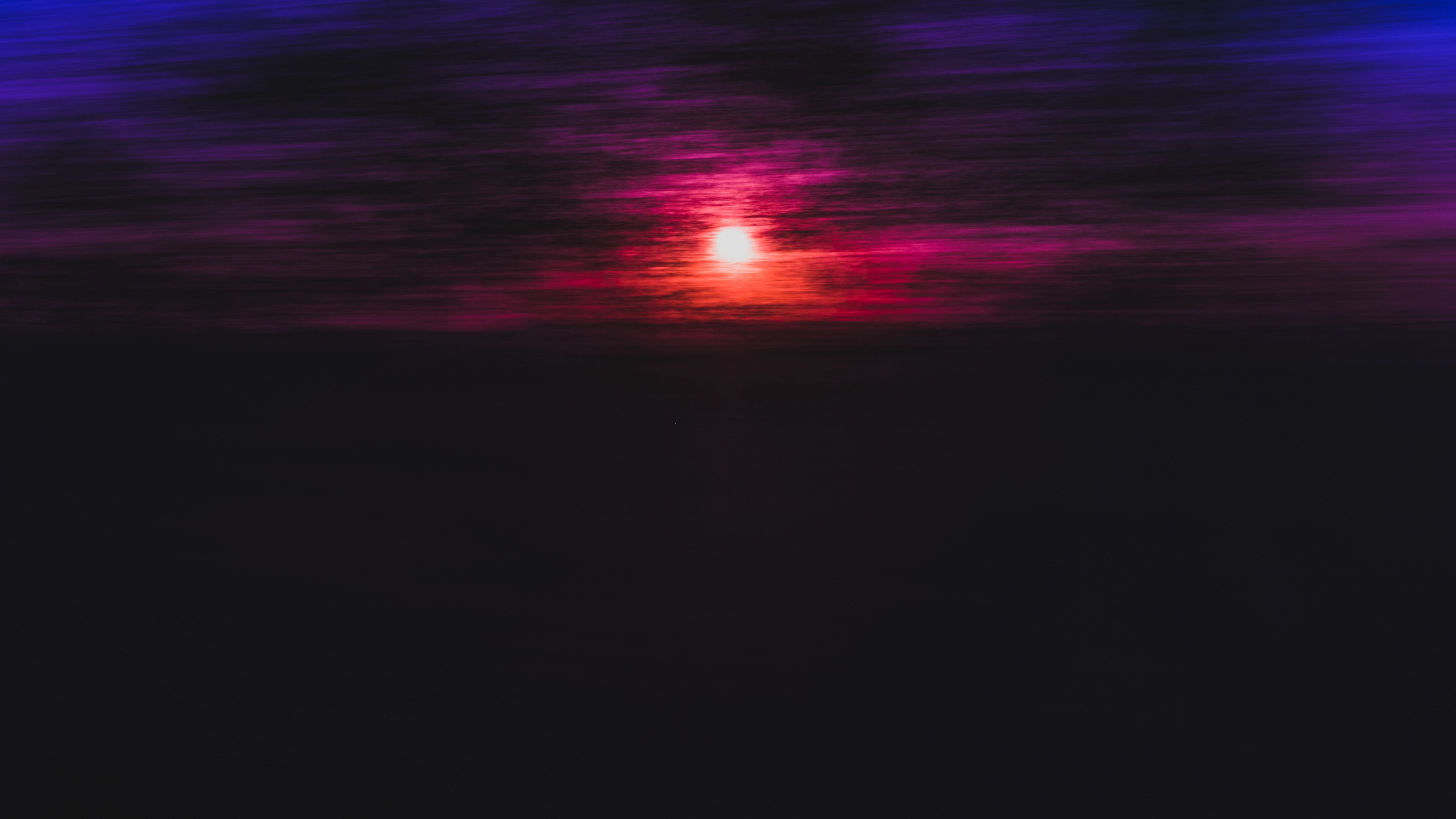 sunset blur horizon 4k 1540574594