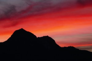 sunset mountains red sky 4k 1540133960