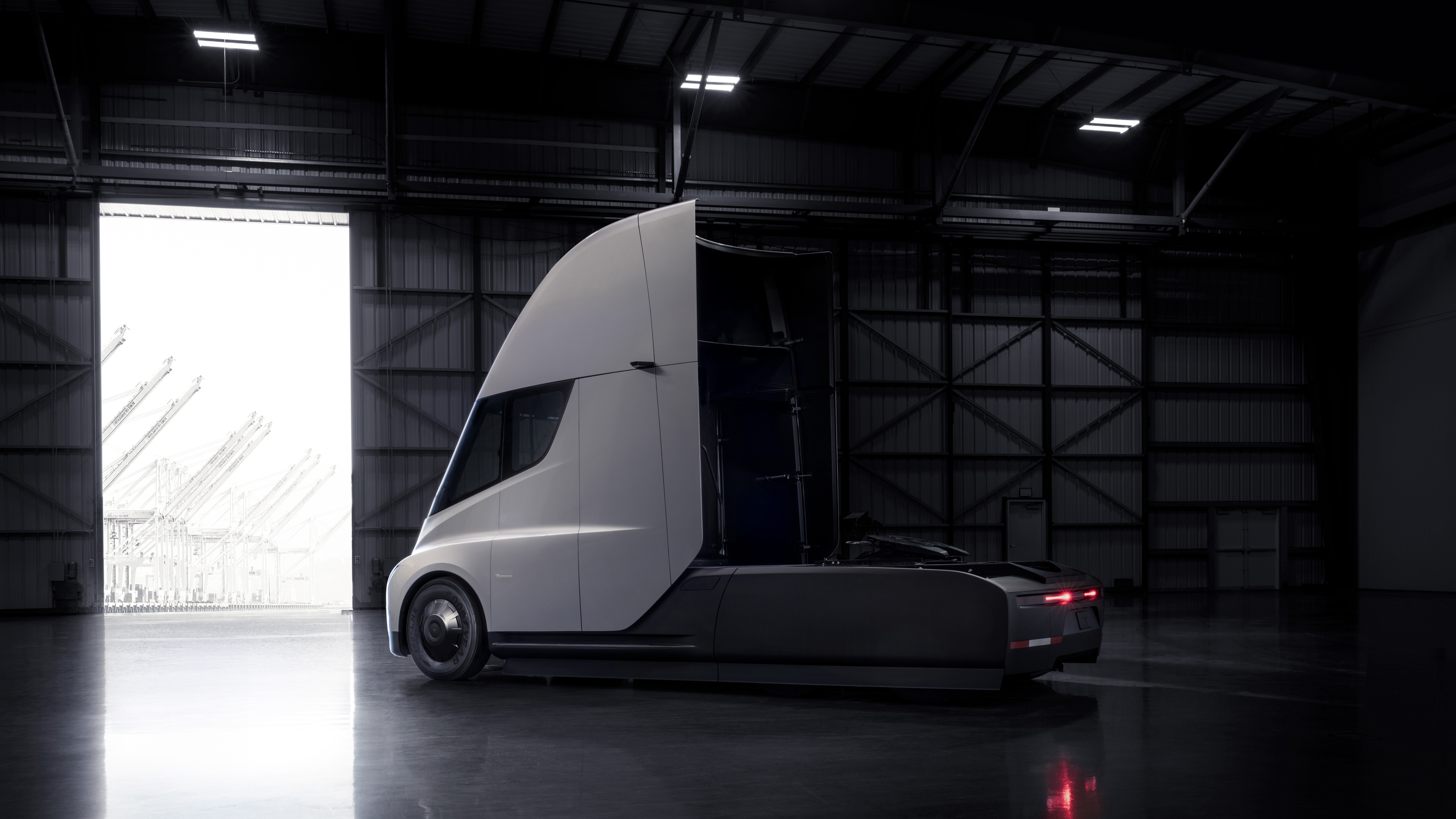 tesla semi 1539108015