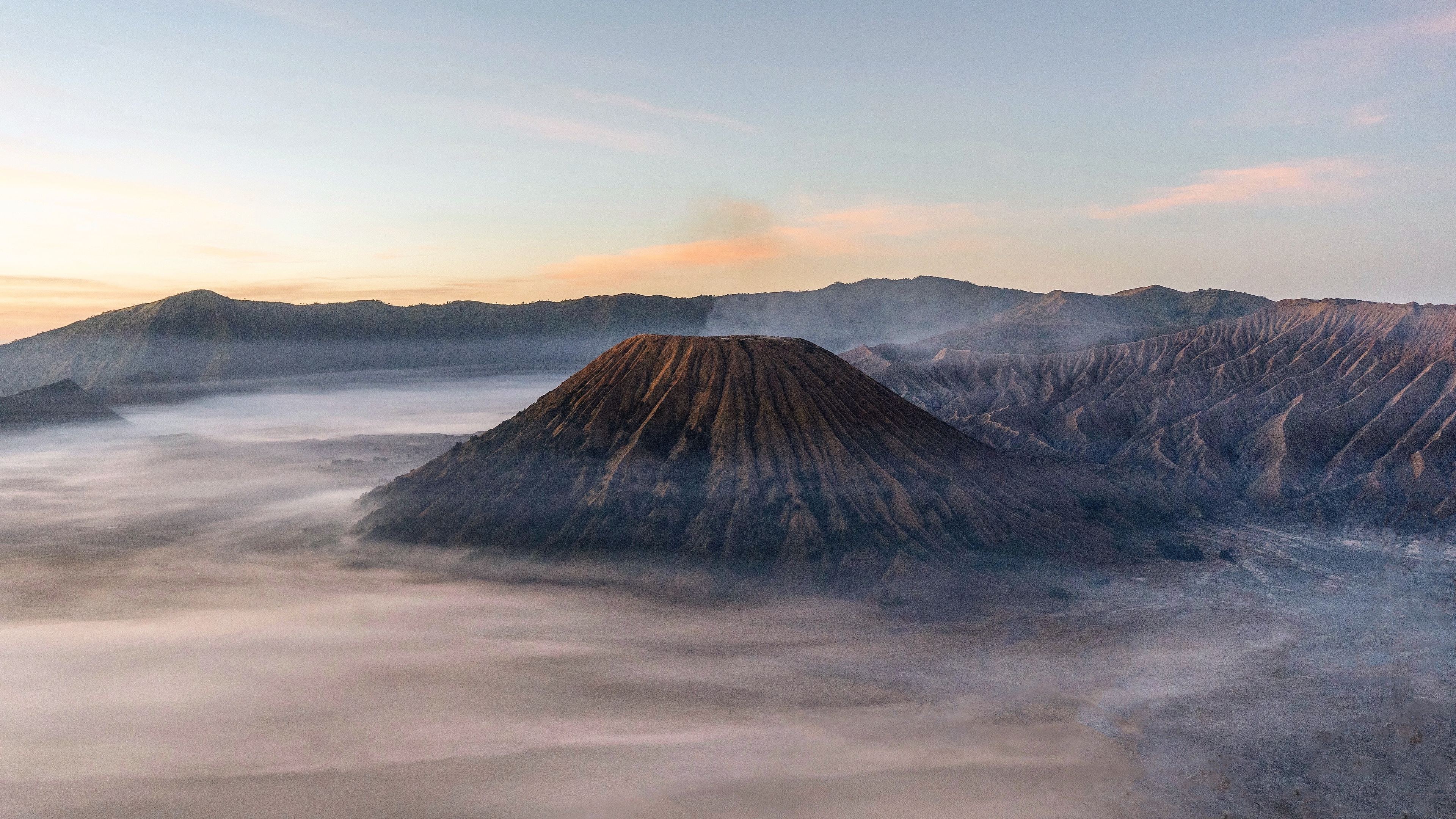 volcano 4k 1540142961