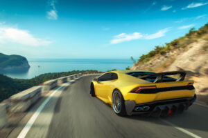 yellow lamborghini huracan rear 1539114490