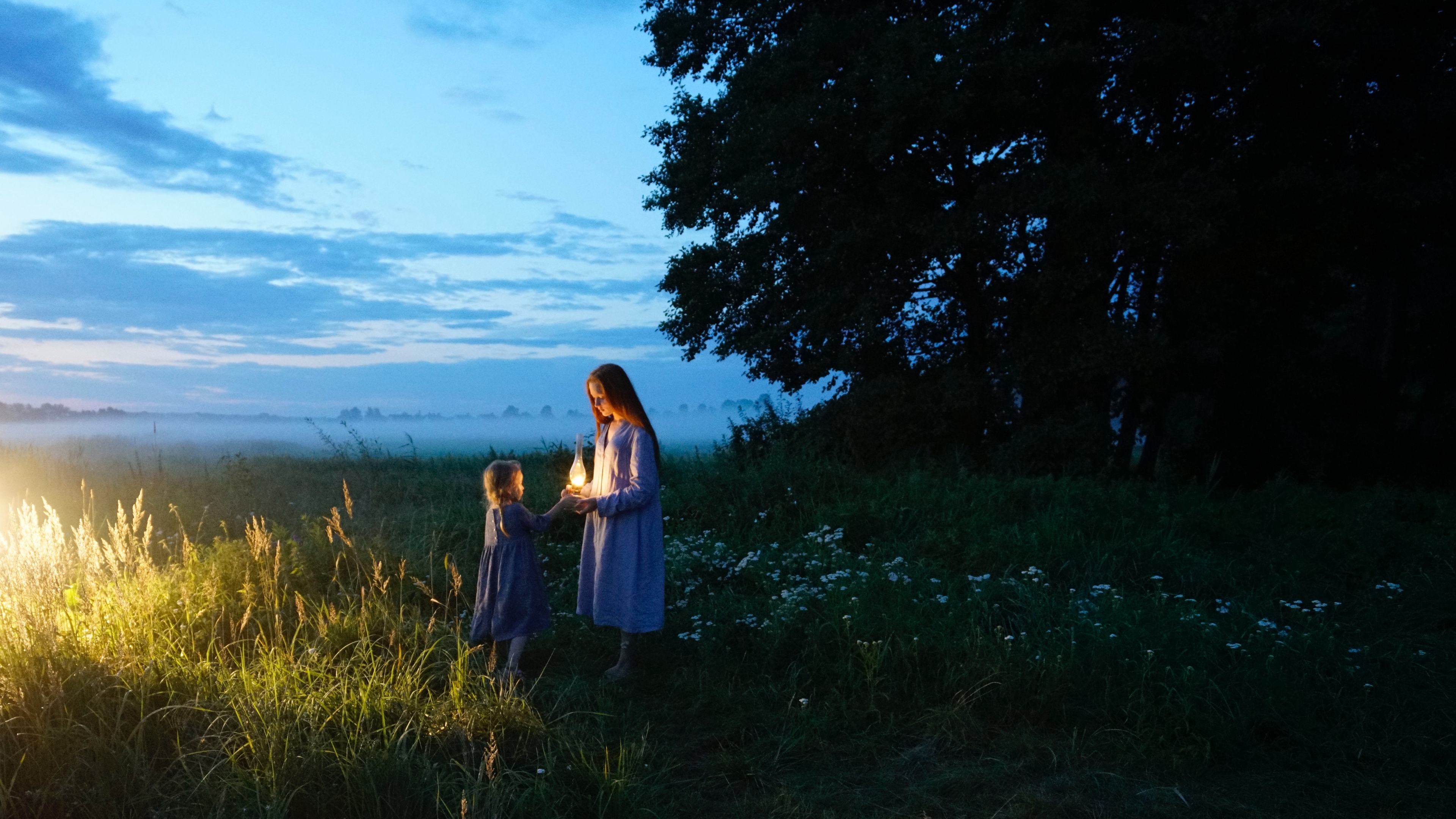 children field sunset lamp childhood 4k 1541115505