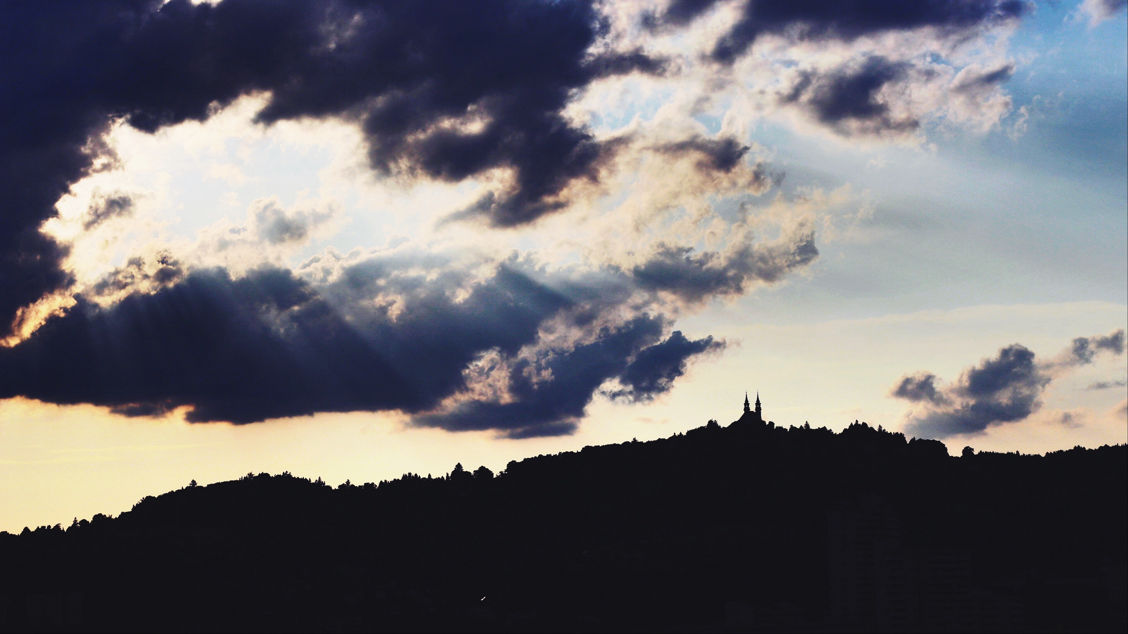 kaisergasse linz austria castle clouds 4k 1541114885