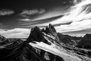 mountain sky bw peak italy 4k 1541113692