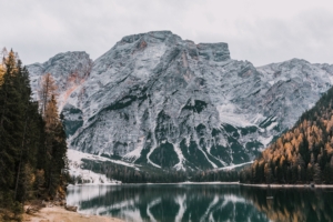 mountains lake reflection sky 4k 1541117395