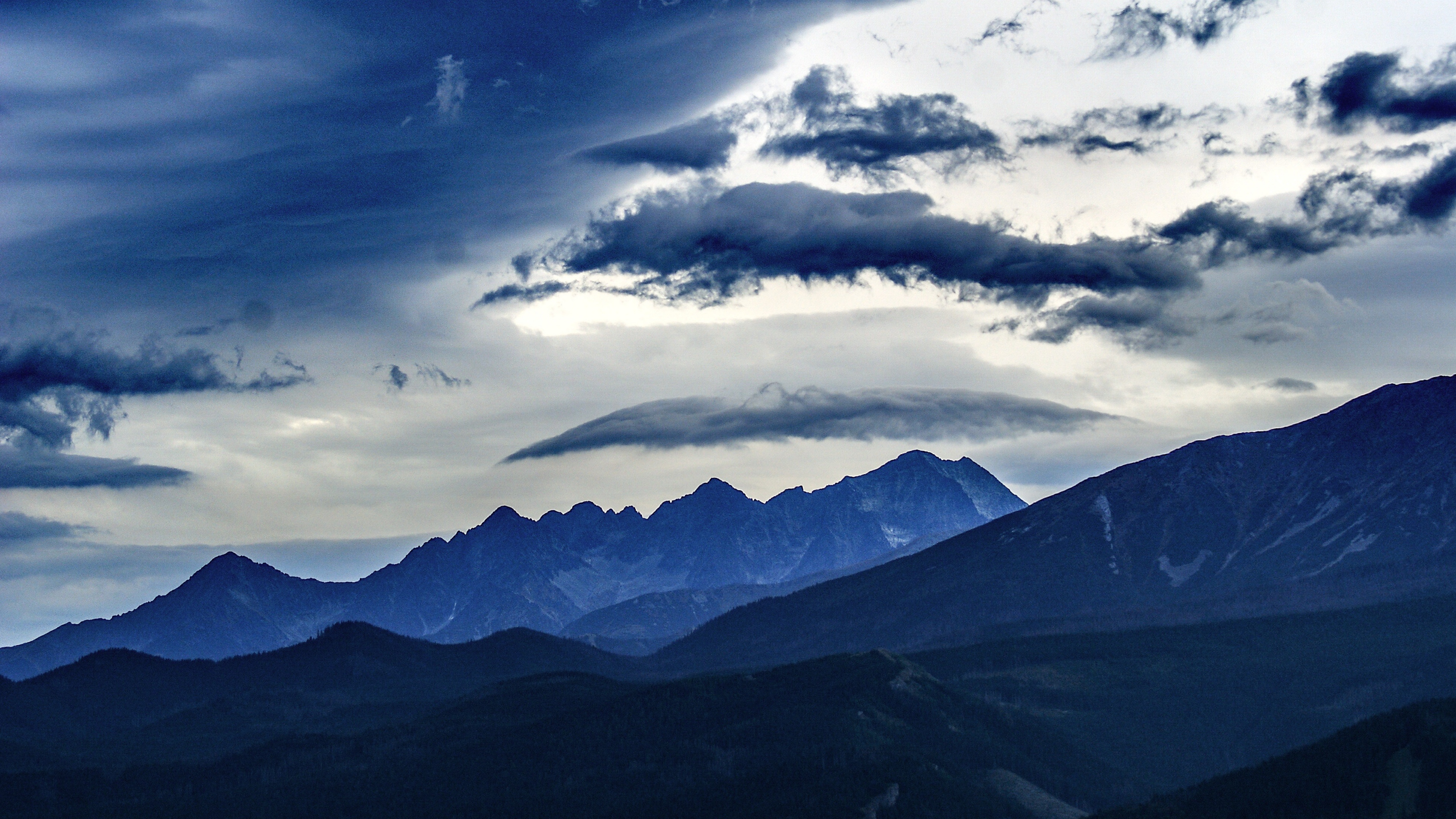 mountains summit clouds 4k 1541115005