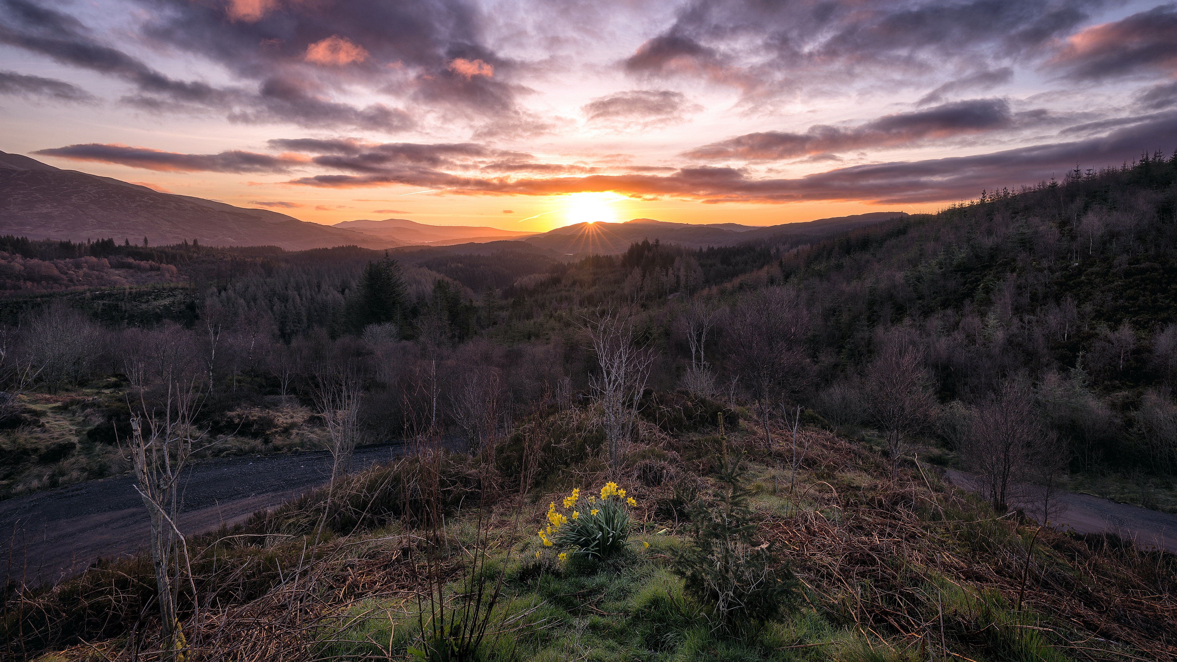 mountains sunrise sky landscape loch lomond trossachs national park scotland 4k 1541116823