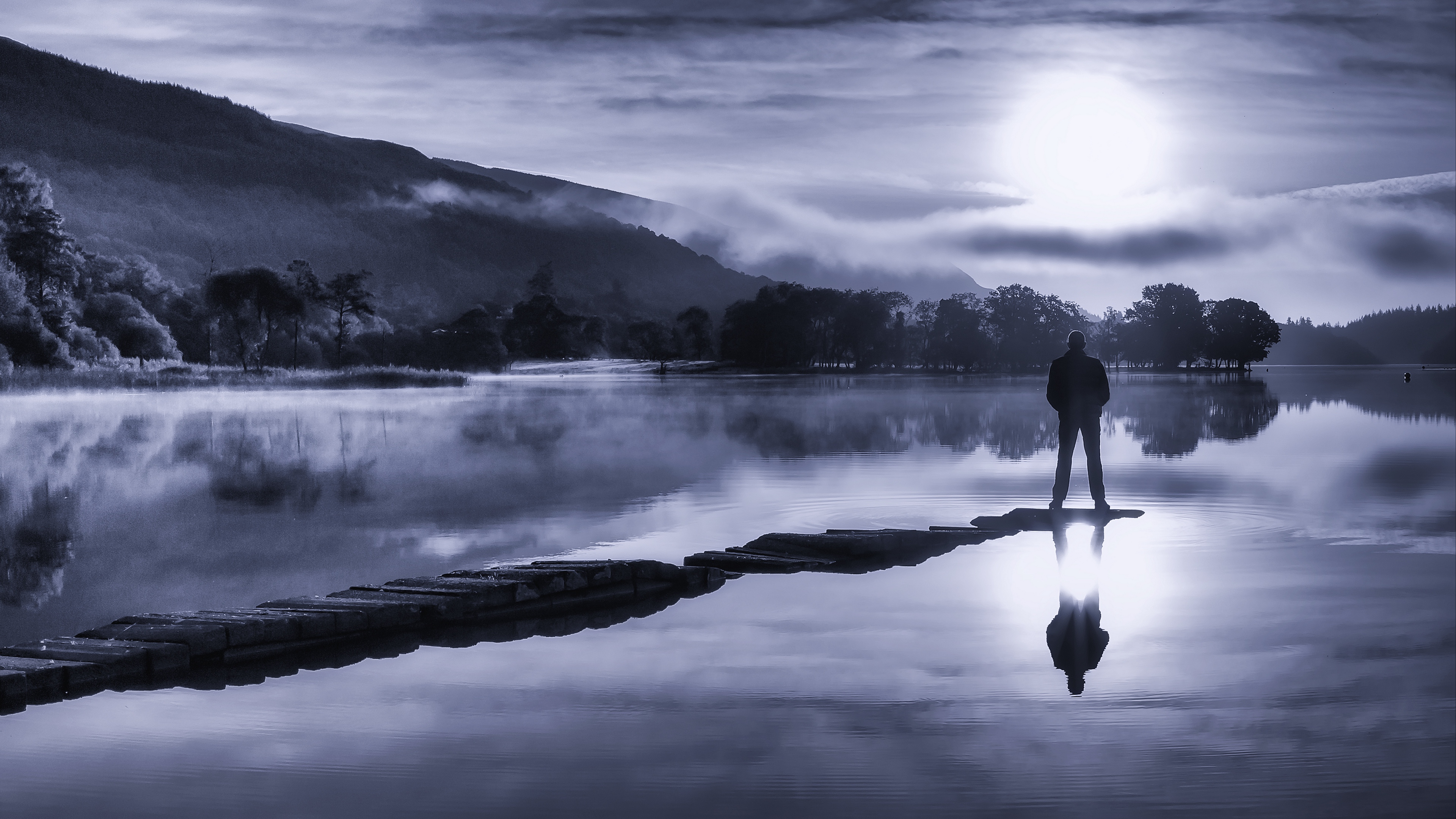 silhouette loneliness lake fog 4k 1541115510