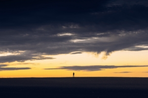 sunset silhouette sky man 4k 1541116453