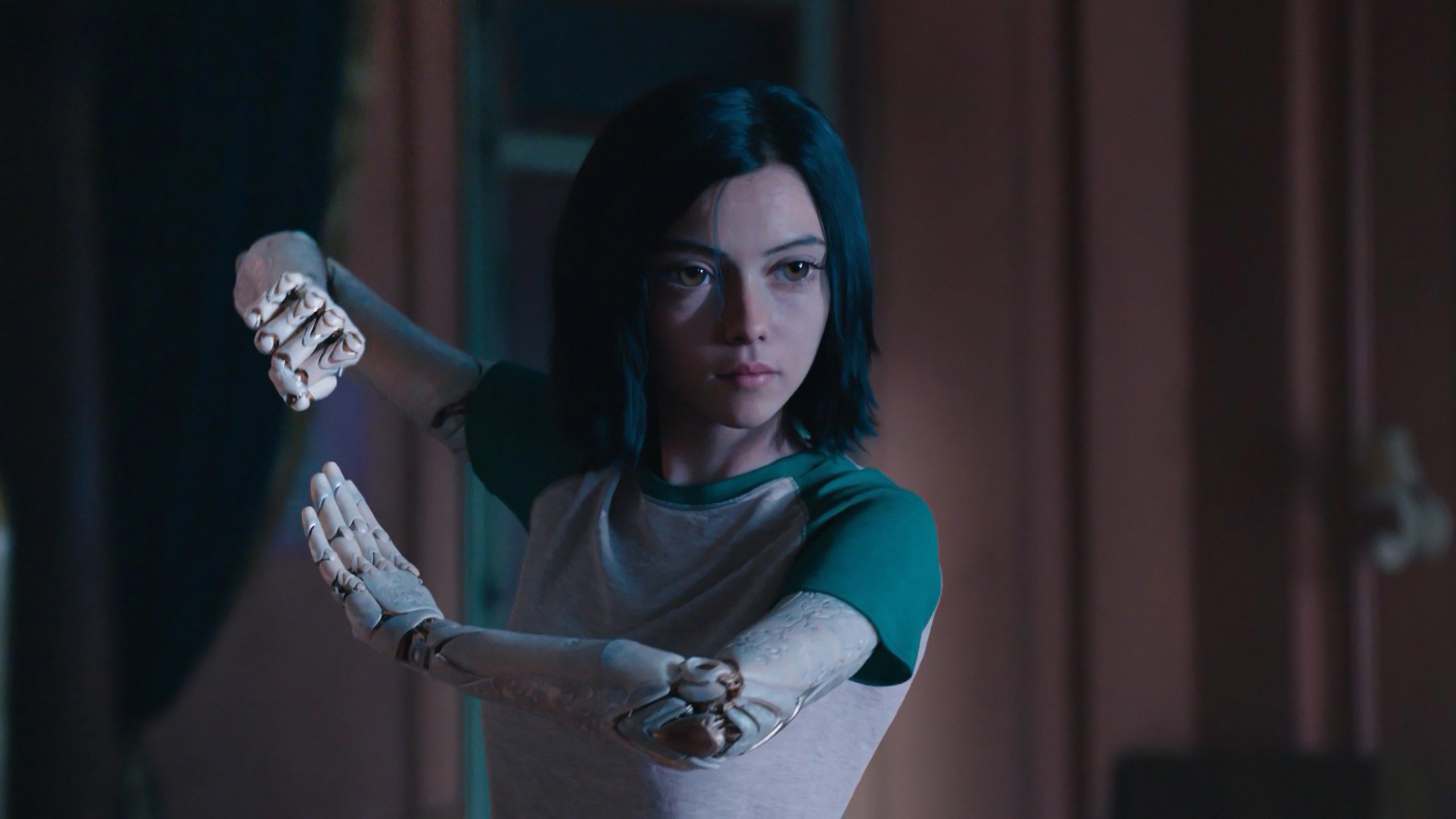 rosa salazar in alita battle angel 1545590051