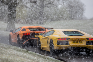 lambos in the snow 4k 1547936898