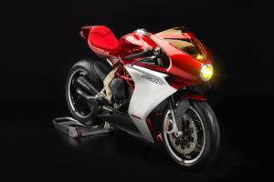 mv agusta superveloce 800 4k 1547937834