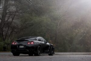 nissan gtr black road 4k 1548528086