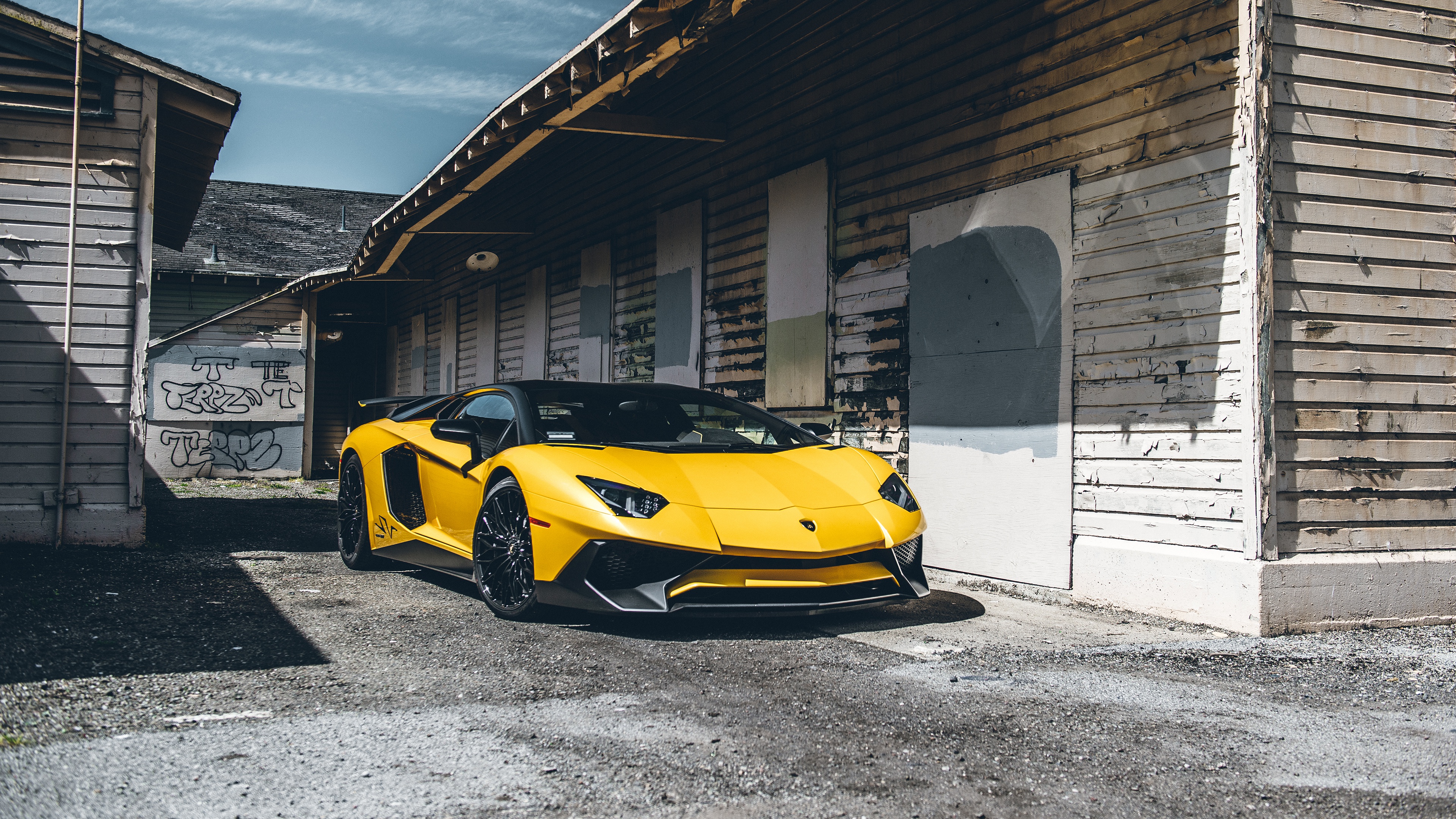 yellow lamborghini aventador 4k 1550512057