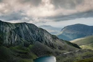 lake near mountains 4k 1551644556