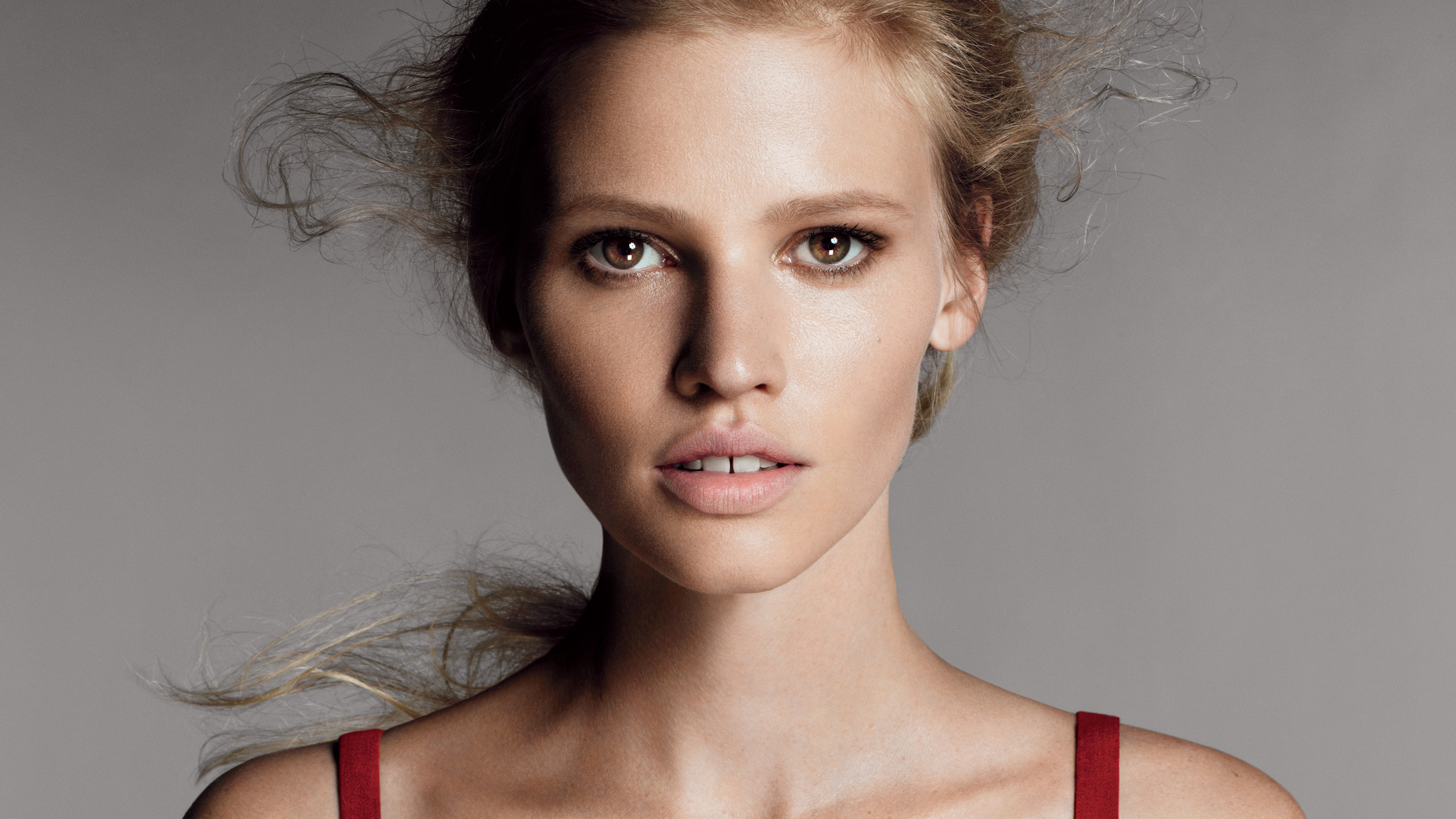 lara stone 4k 1553073089