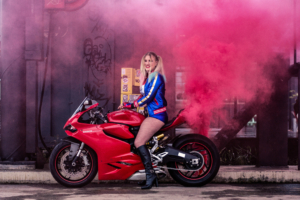 harley quinn on ducati cosplay 4k 1556184883