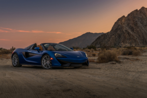 mclaren in desert 4k 1554245335