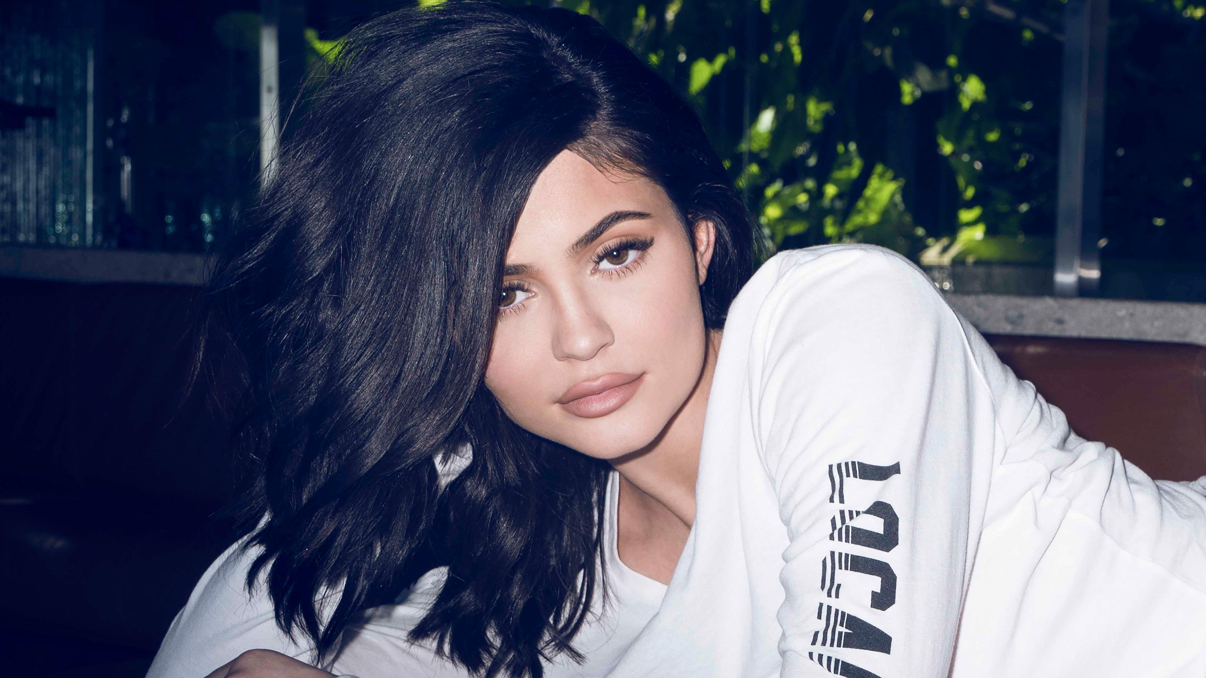 Aggregate more than 68 kylie jenner wallpapers best - in.cdgdbentre