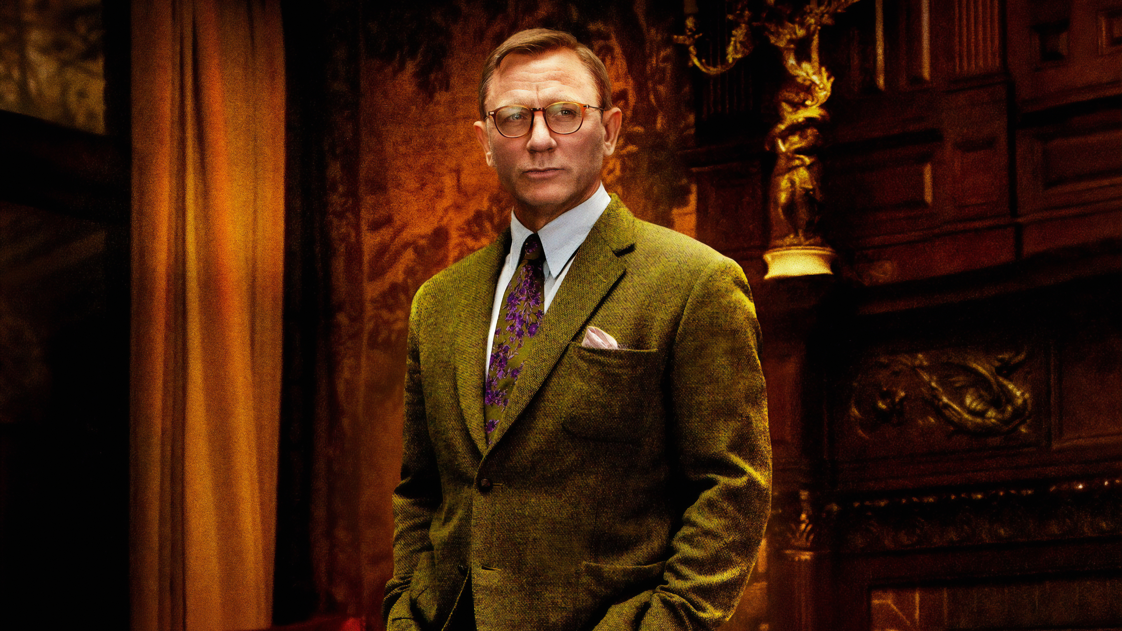 daniel craig in knives out 2019 1570395289