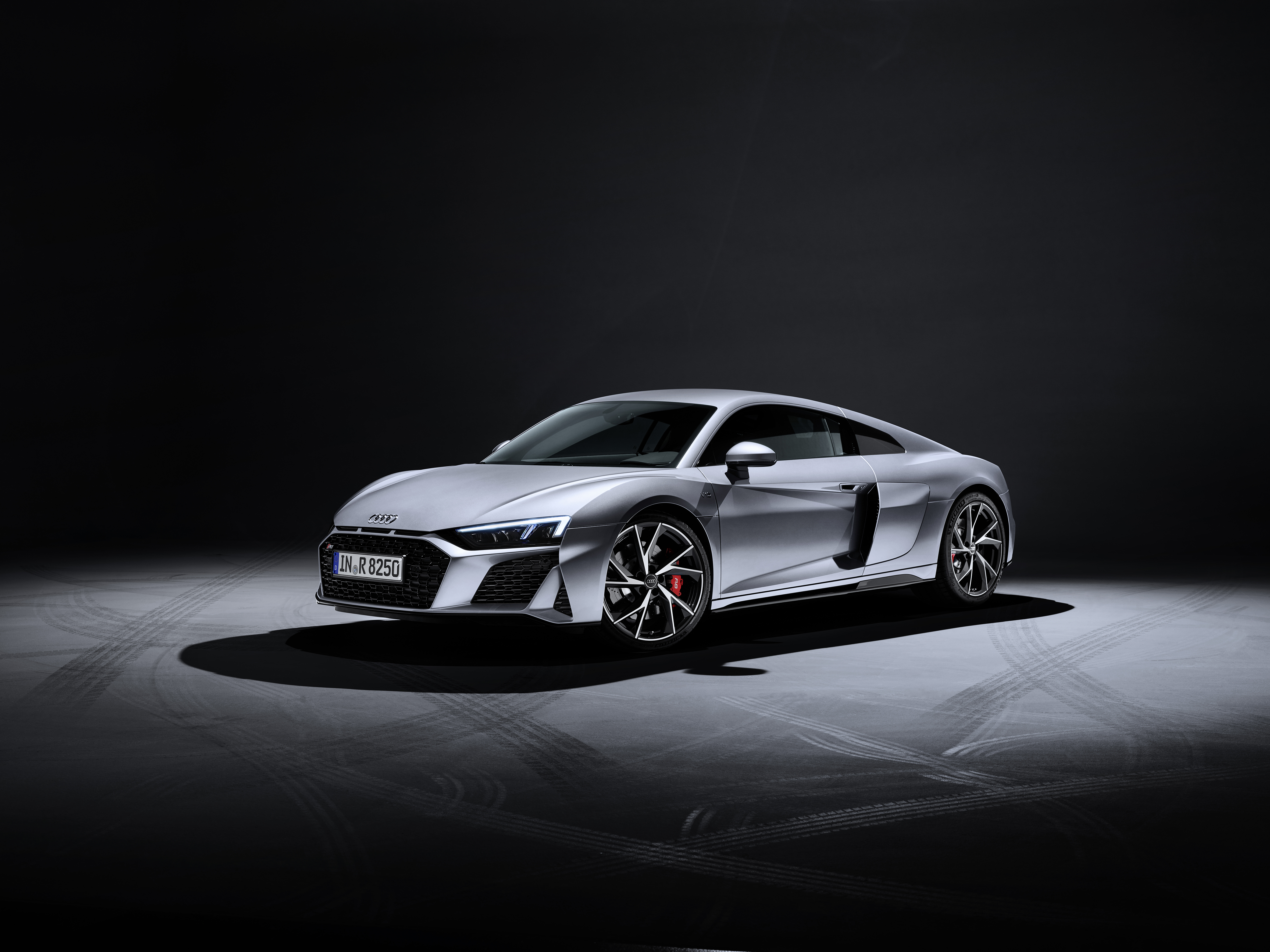 audi r8 v10 rwd coupe 2019 side view 1574936412