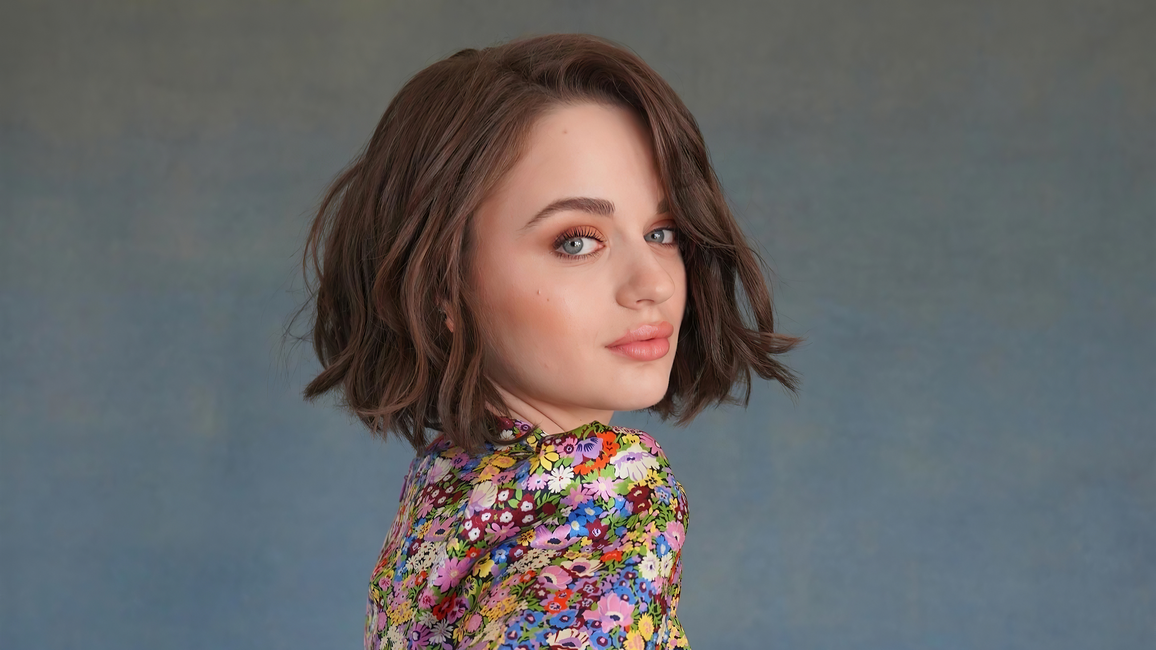 joey king press netflix photoshoot for the kissing booth 1574936665