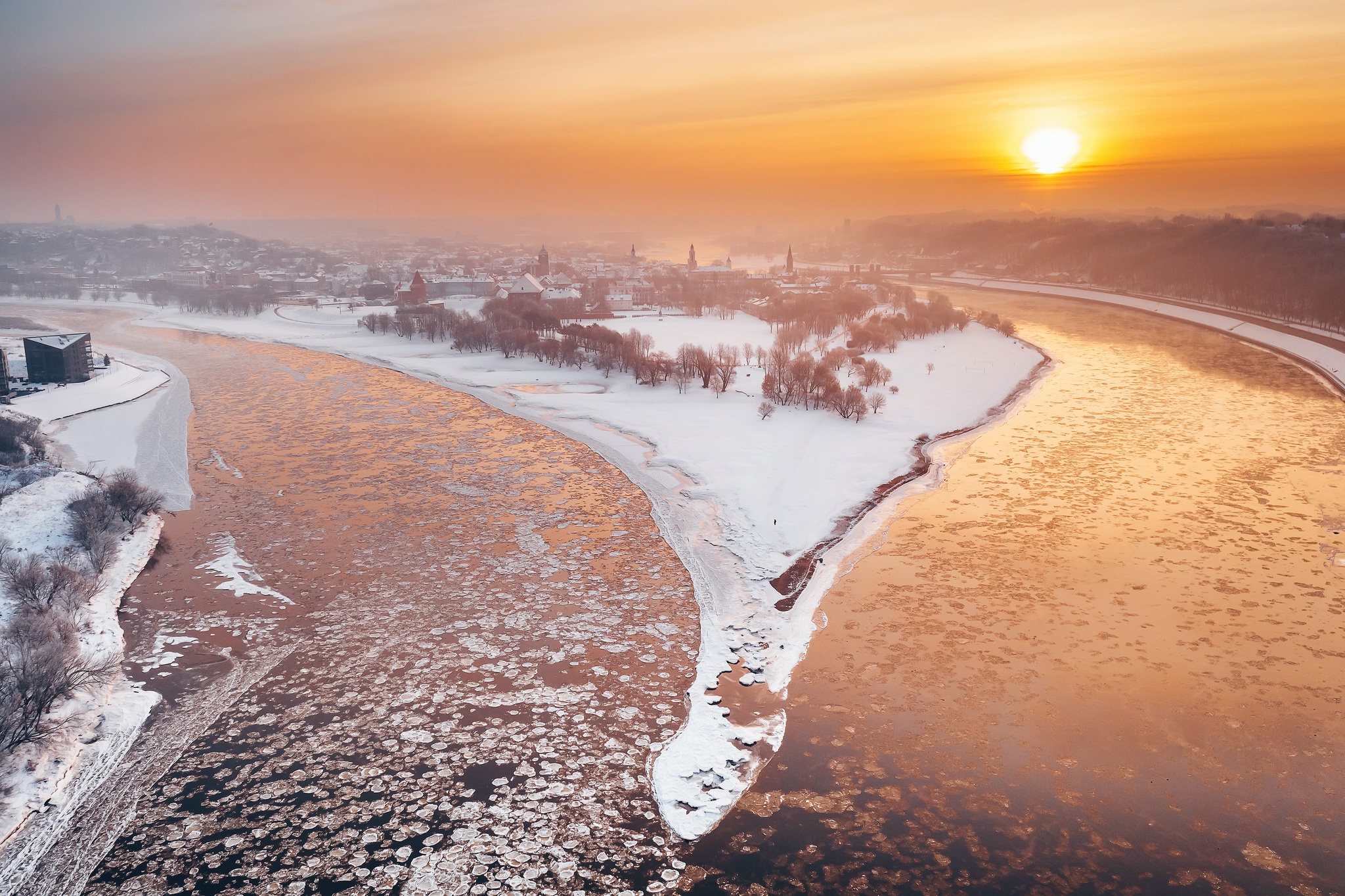 kaunas river city winter snow sunlight 1574939385