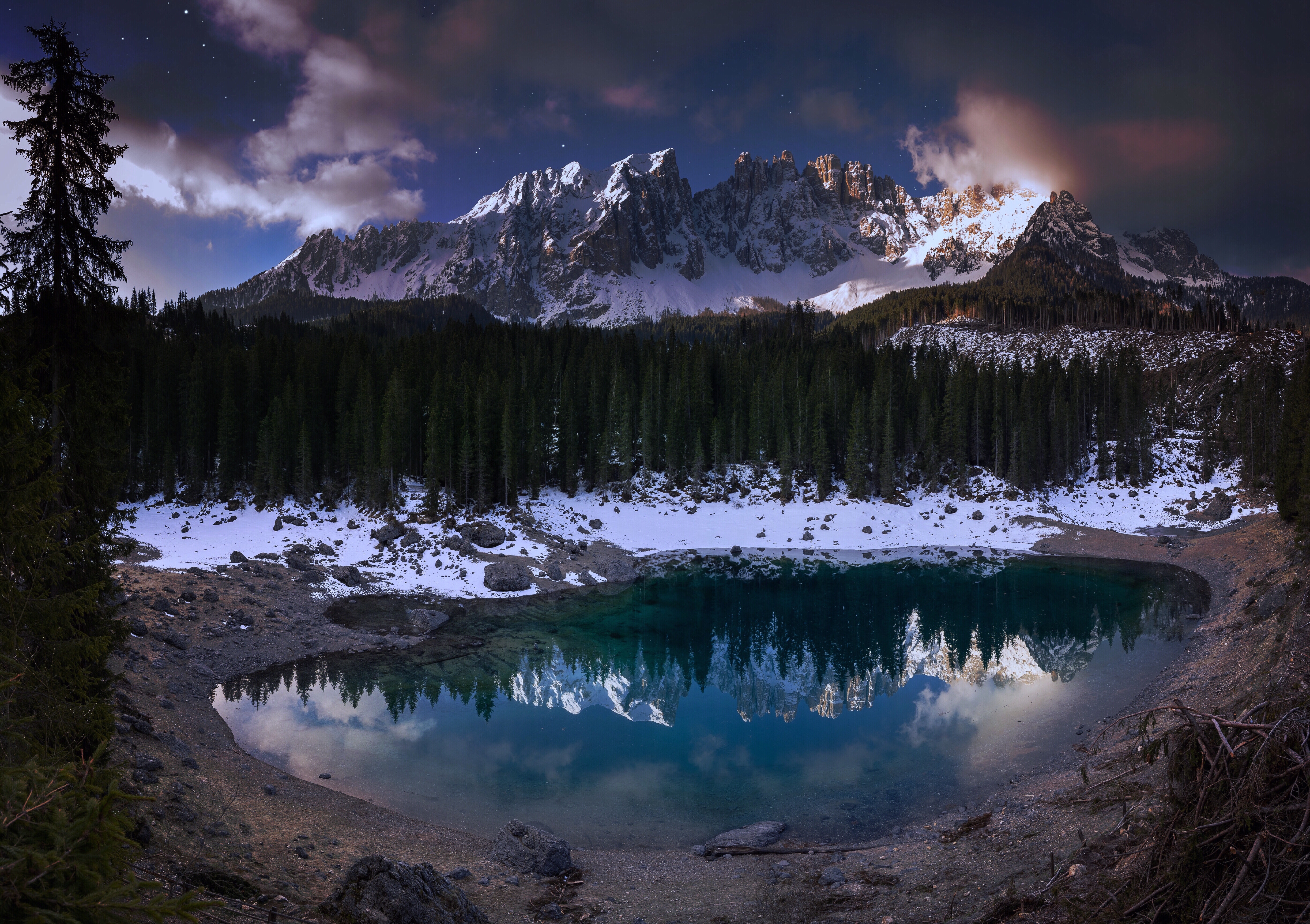 lago di carezza 1574939558